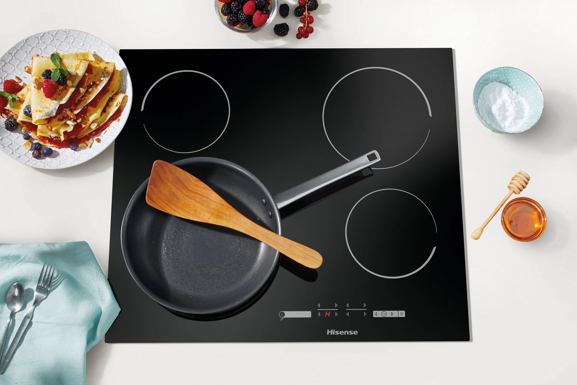 Hisense E6431C 59.5cm Ceramic Hob - Black