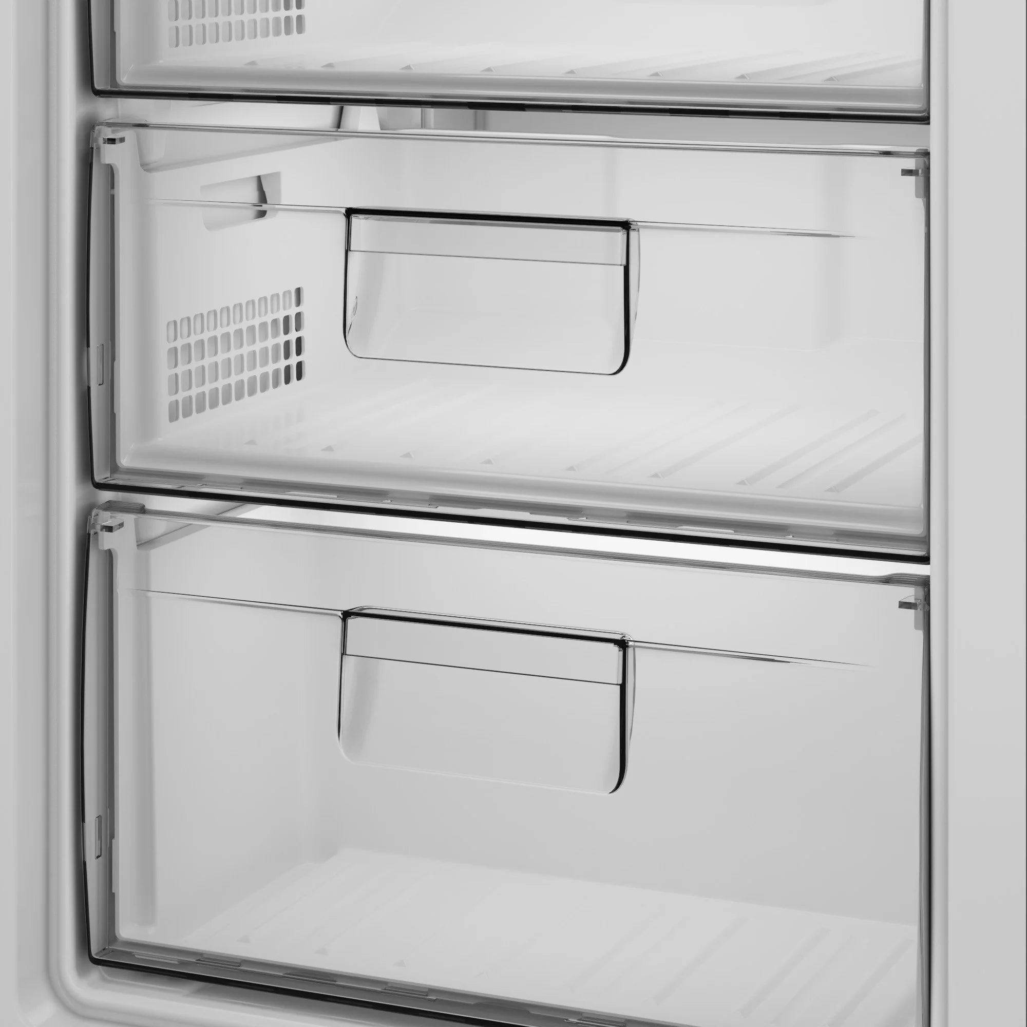 Blomberg FNM4671P 59.5cm Tall Freezer - White
