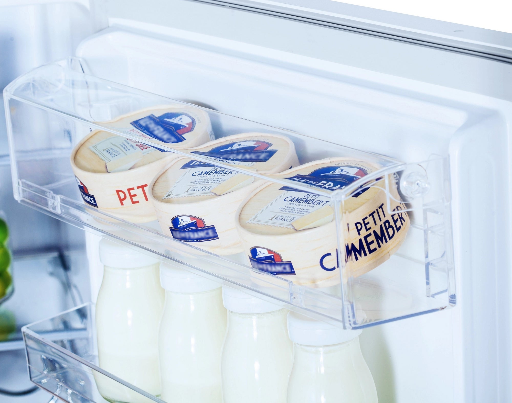 Hisense RIB312F4AWE 54cm 70/30 Integrated Frost Free Fridge Freezer