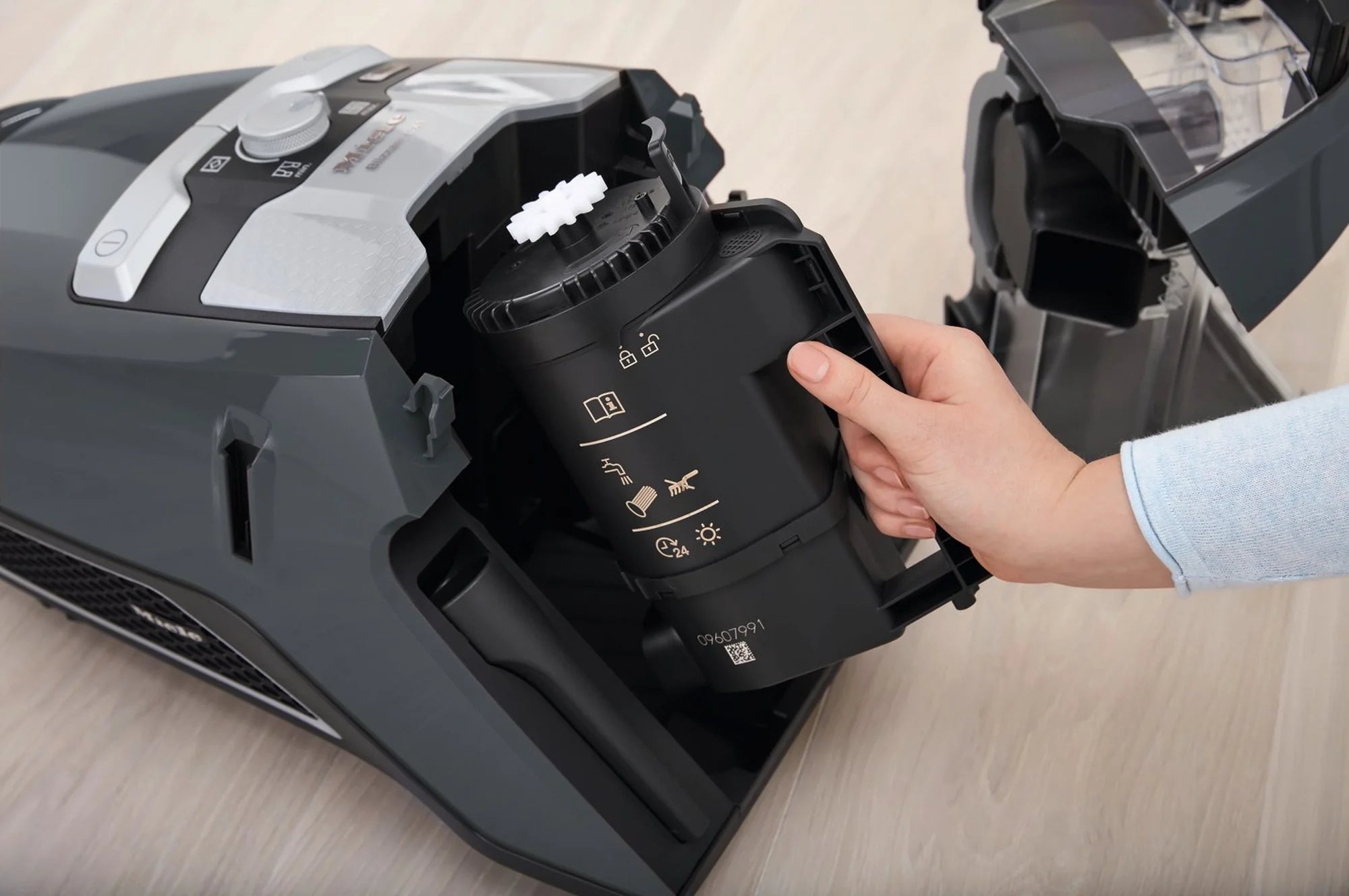 Miele CX1BLIZ_CAT_DOG Blizzard Comfort Cat & Dog Cylinder Vacuum Cleaner - Grey