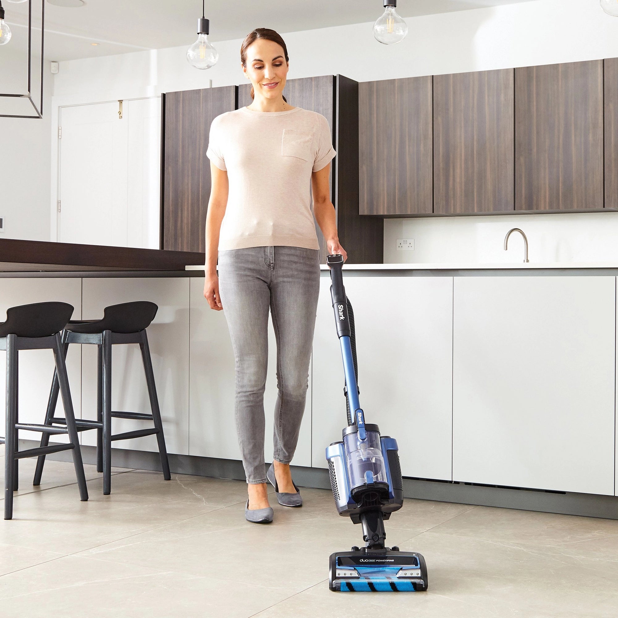 Shark ICZ300UKT Anti Hair Wrap Cordless Upright Vacuum Cleaner with PowerFins Powered Lift-Away & TruePet - 60 Minute Run Time