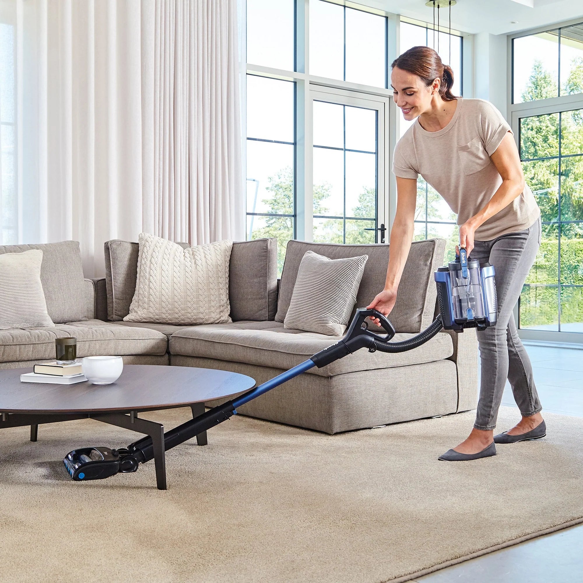 Shark ICZ300UKT Anti Hair Wrap Cordless Upright Vacuum Cleaner with PowerFins Powered Lift-Away & TruePet - 60 Minute Run Time