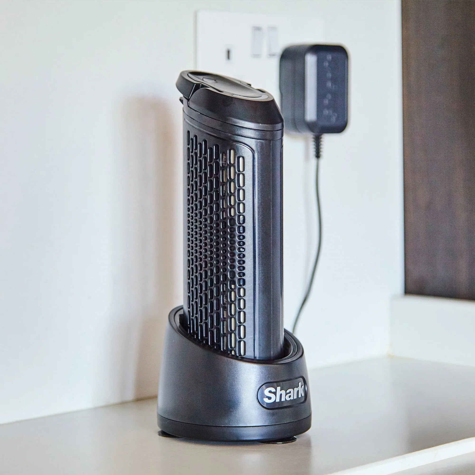 Shark ICZ300UKT Anti Hair Wrap Cordless Upright Vacuum Cleaner with PowerFins Powered Lift-Away & TruePet - 60 Minute Run Time