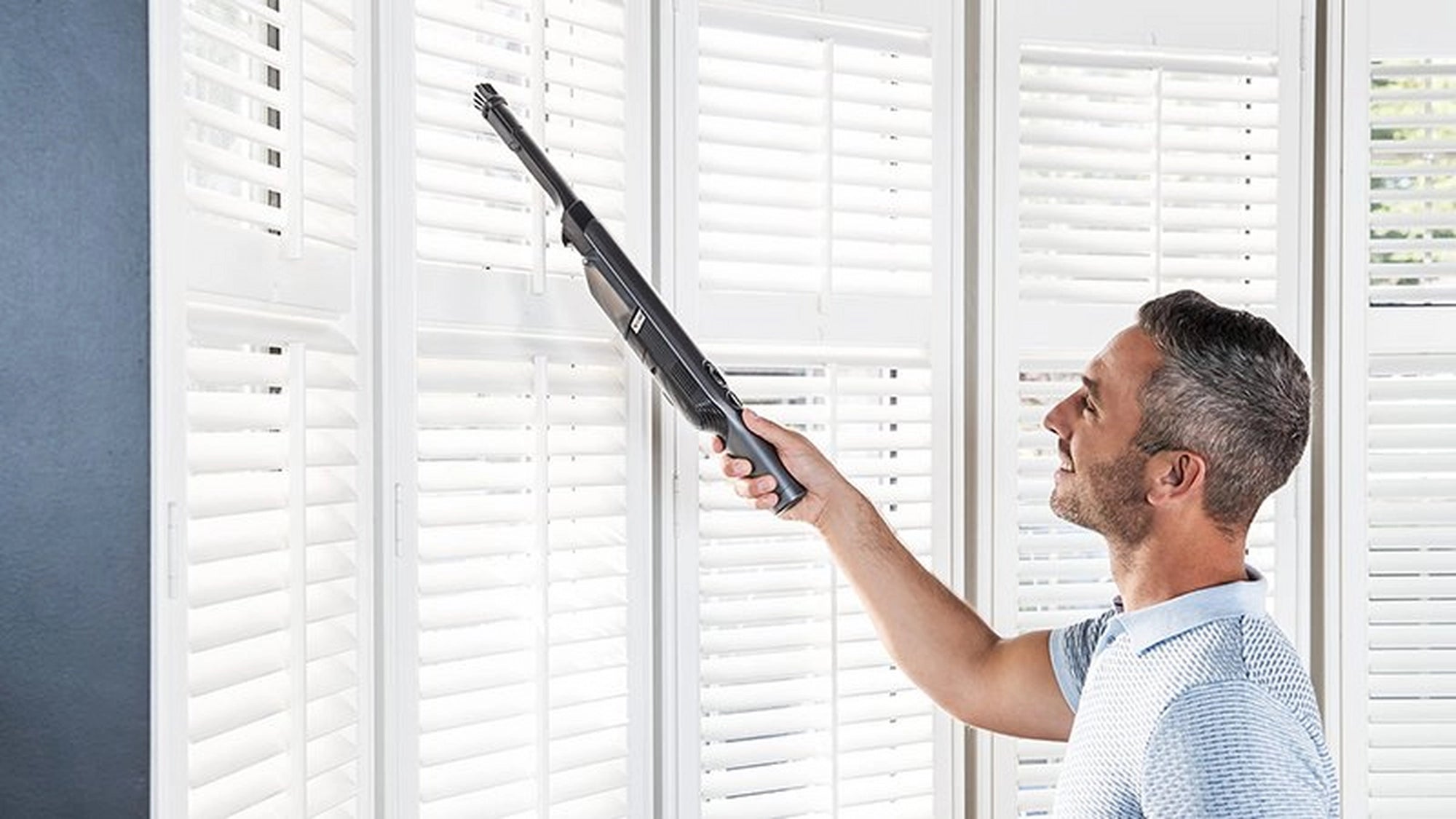 Shark WV200UK Cordless HandHeld Vacuum Cleaner (Single Battery) - Shark Steel Grey