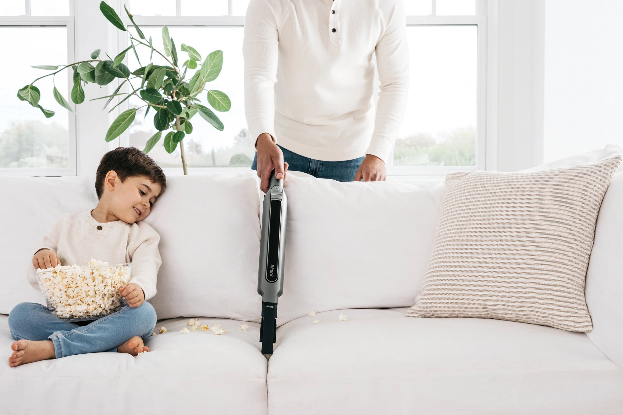 Shark WV361UK Cordless Vacuum Cleaner with Anti Hair Wrap Technology - Run Time 16 Mintues - Steel Grey