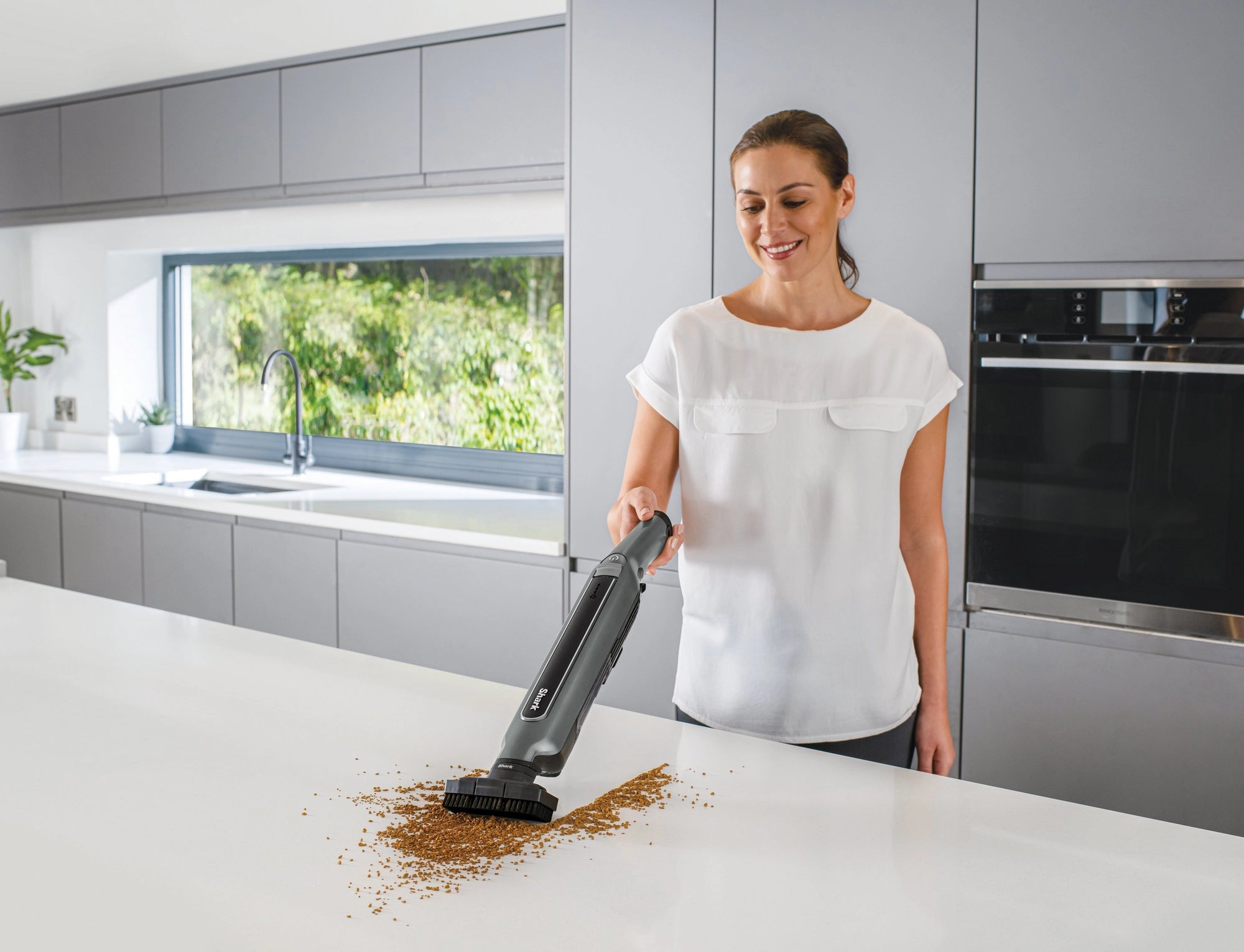 Shark WV361UK Cordless Vacuum Cleaner with Anti Hair Wrap Technology - Run Time 16 Mintues - Steel Grey