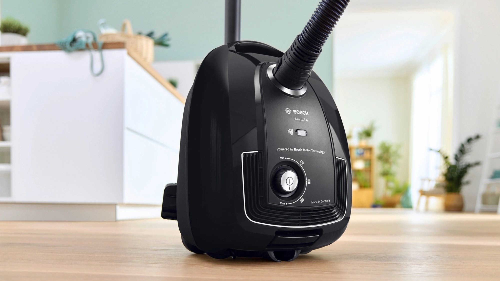 Bosch BGL38BA3GB Serie 4 ProEco 850W Bagged Cylinder Vacuum Cleaner - Black