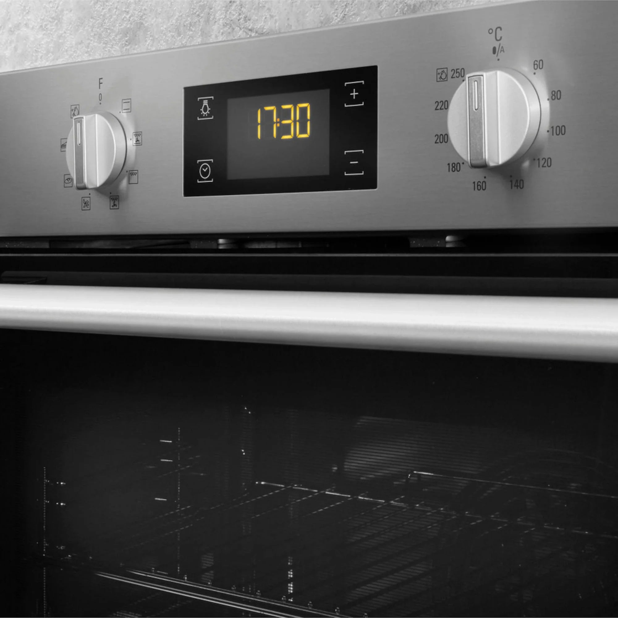 Hotpoint SAEU4544TCIX 59.5cm Built In Electric Single Oven - Inox
